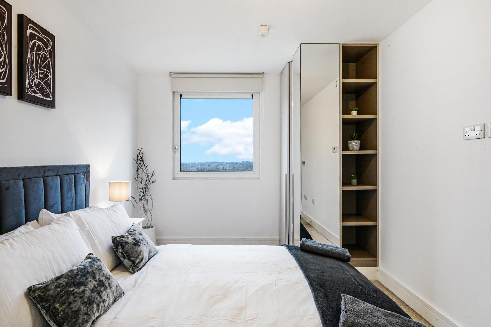 Luxury Apartment With Stunning Views On 10Th Floor Edgware Esterno foto