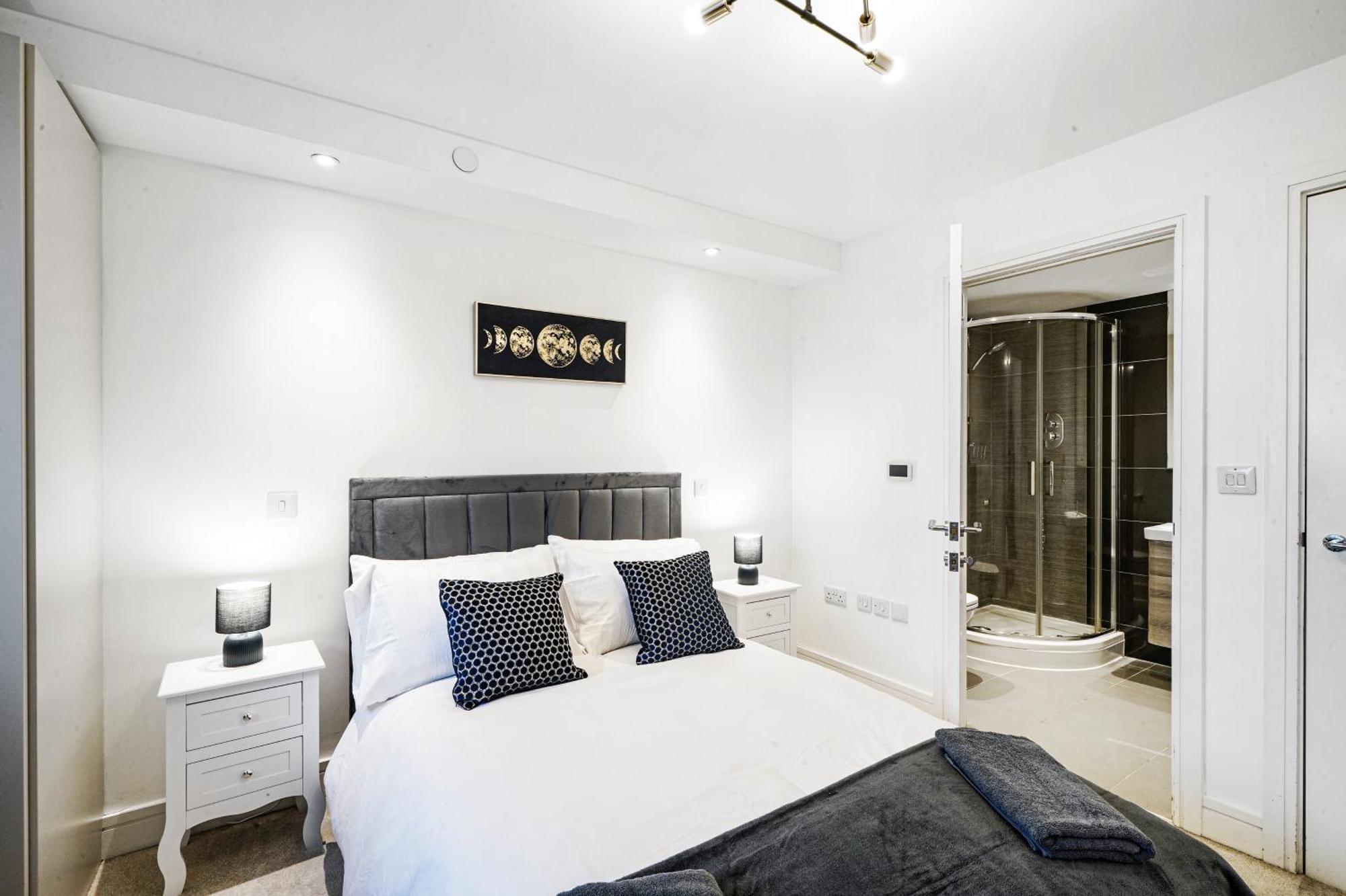 Luxury Apartment With Stunning Views On 10Th Floor Edgware Esterno foto