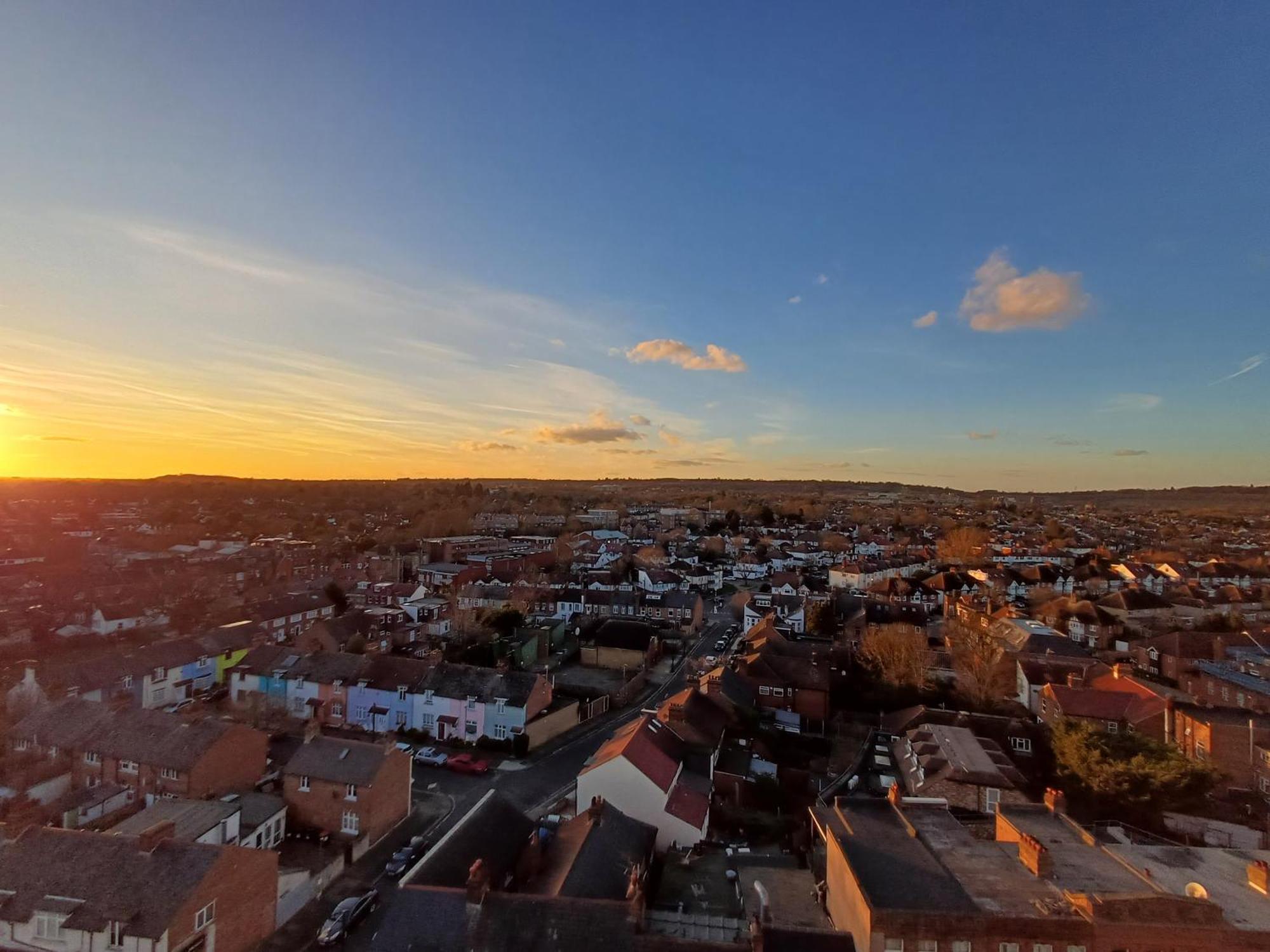 Luxury Apartment With Stunning Views On 10Th Floor Edgware Esterno foto